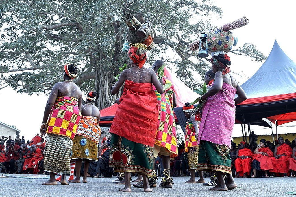 traditional Ghanian dancers